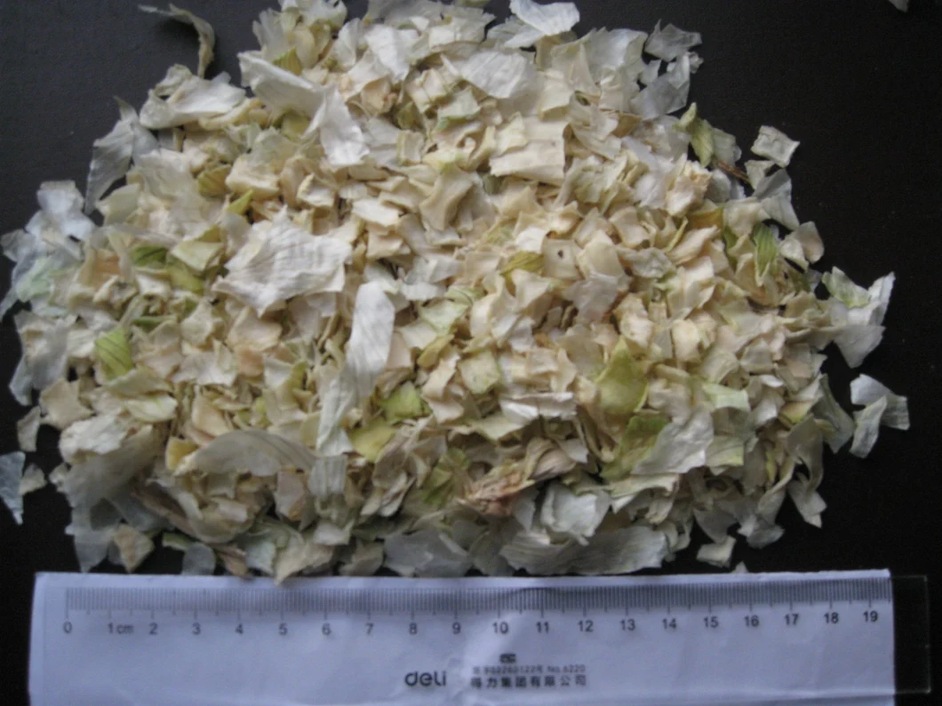 China Dehydrated White Onion Flakes